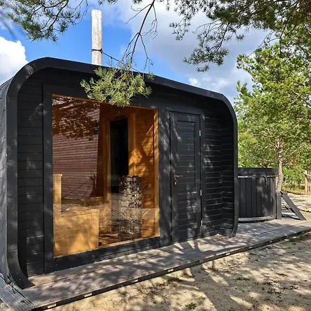 Semesterbostad Futopia Strandhaeuser Mit Seeblick, Sauna & Hot Tub Massen-Niederlausitz