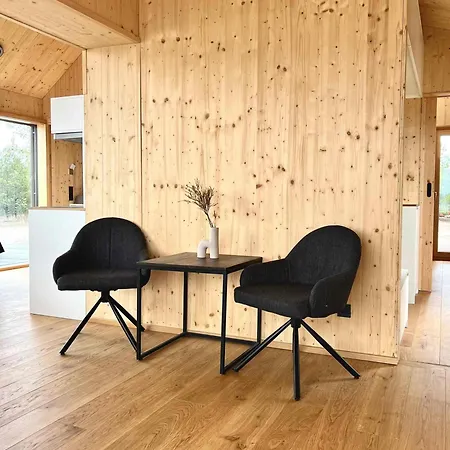 Futopia Strandhaeuser Mit Seeblick, Sauna & Hot Tub Massen-Niederlausitz
