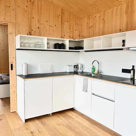 Futopia Strandhaeuser Mit Seeblick, Sauna & Hot Tub * Massen-Niederlausitz
