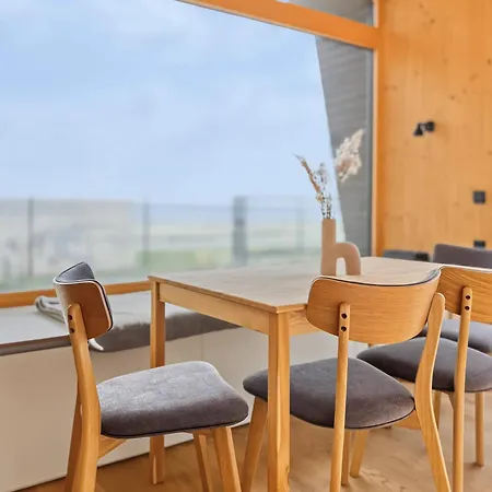 Futopia Strandhaeuser Mit Seeblick, Sauna & Hot Tub *