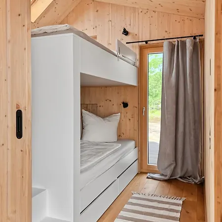 Futopia Strandhaeuser Mit Seeblick, Sauna & Hot Tub