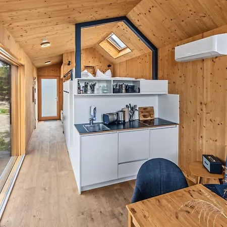 Futopia Strandhaeuser Mit Seeblick, Sauna & Hot Tub Holiday home Massen-Niederlausitz
