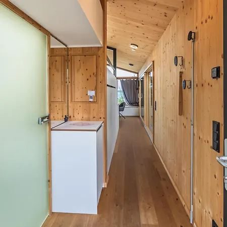 Futopia Strandhaeuser Mit Seeblick, Sauna & Hot Tub Massen-Niederlausitz